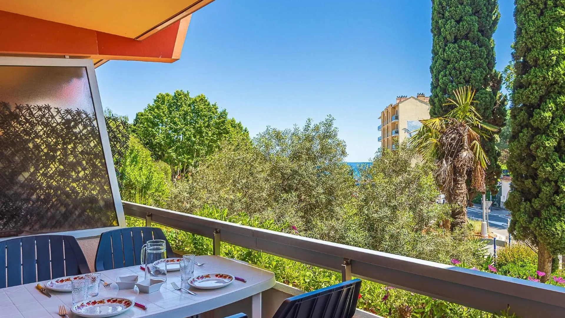 Apartment Studio Le Diamant By Interhome Le Lavandou France